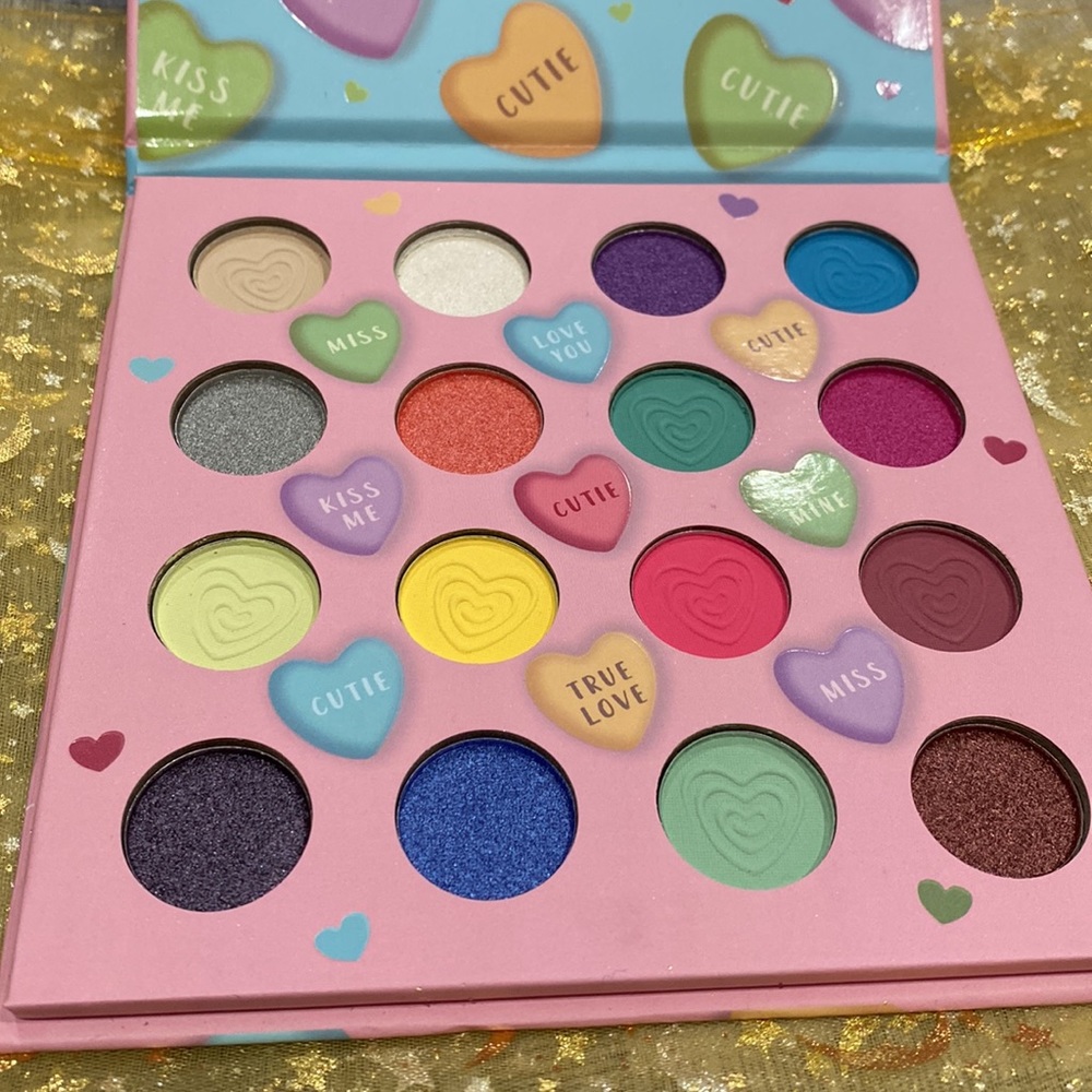 IGOODCO Valentine’s Day Makeup Palette 16 Shades